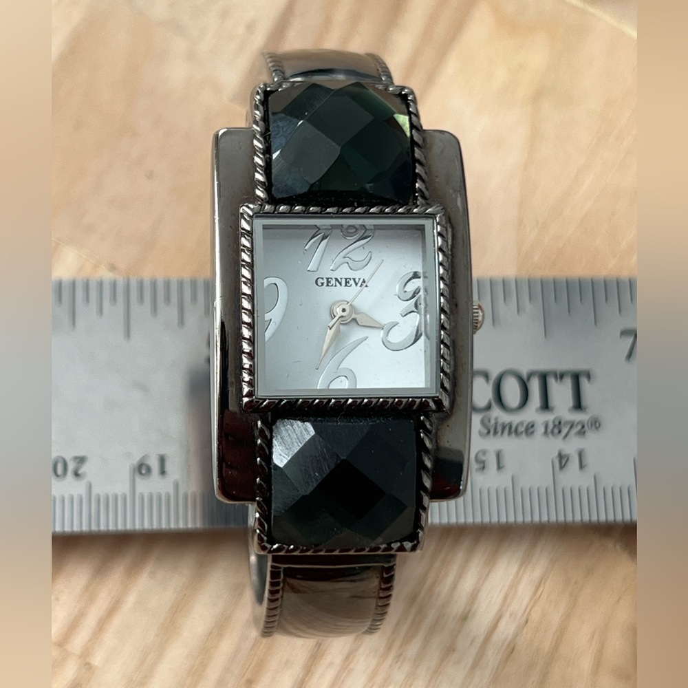 Fashion Watch Geneva Brand